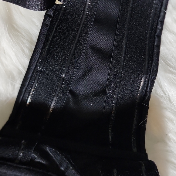 🆕️Ashley Graham Black Phenomenon Convertible Bra 38C - Picture 9 of 11